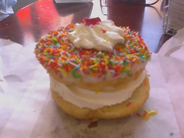Sprinkle donut with cream