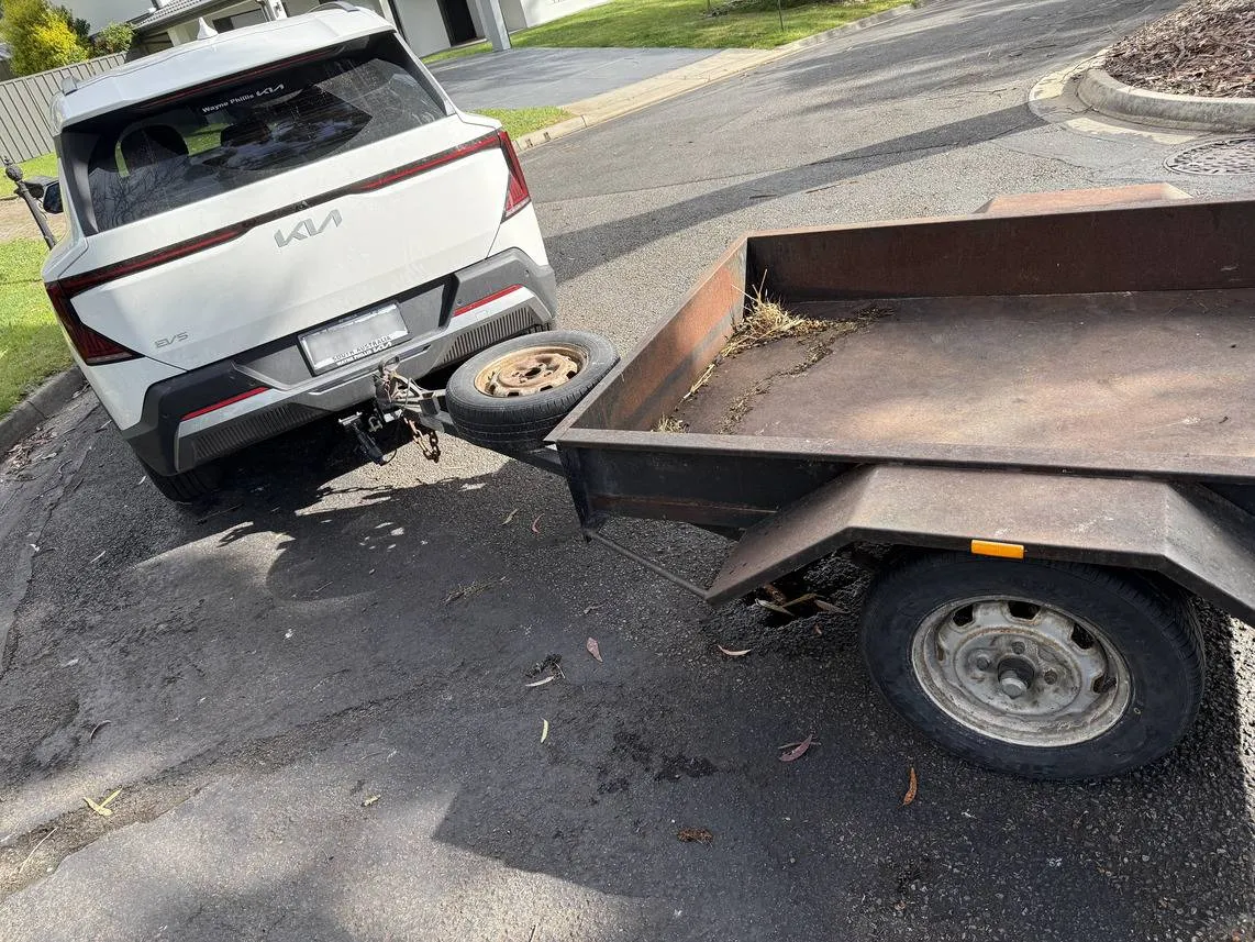 Kia EV5 towing a trailer