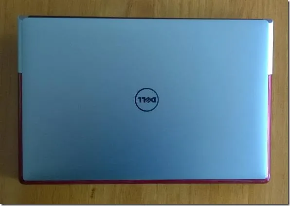 View from above of XPS 15 sitting on top of 1645 