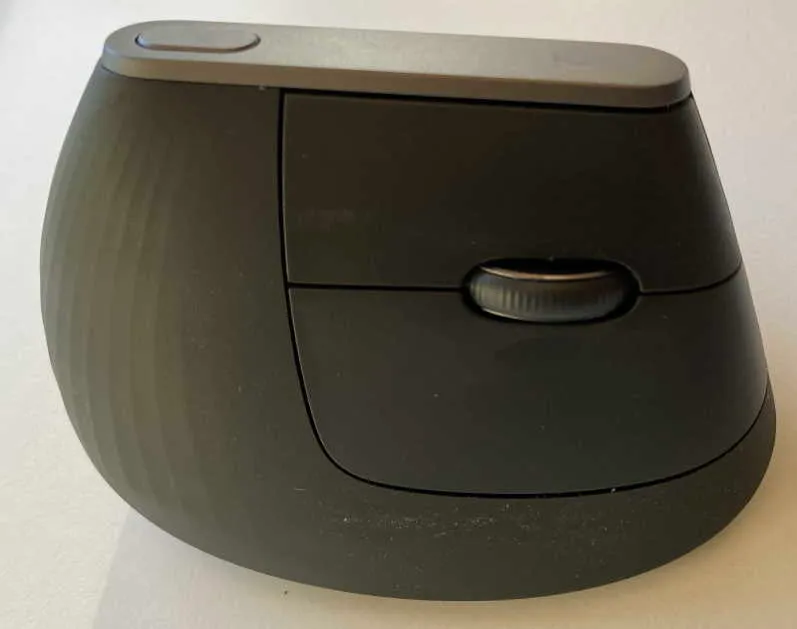 Mouse showing left and right buttons and scroll-wheel