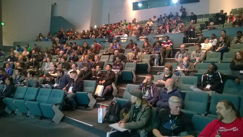 Audience before closing presentation