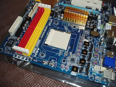 Motherboard with empty memory slots