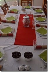 Table set for Christmas lunch